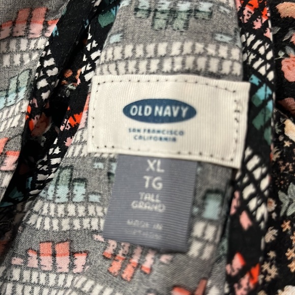 Old Navy Dress! Another one of my favs! Just throw on & go!! No flaws! - Picture 4 of 4